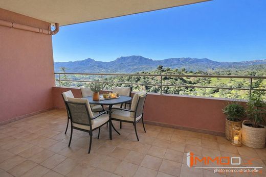 Appartement à Mandelieu-la-Napoule, Alpes-Maritimes