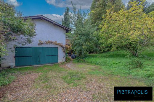 Luxus-Haus in Neuville-sur-Saône, Rhône