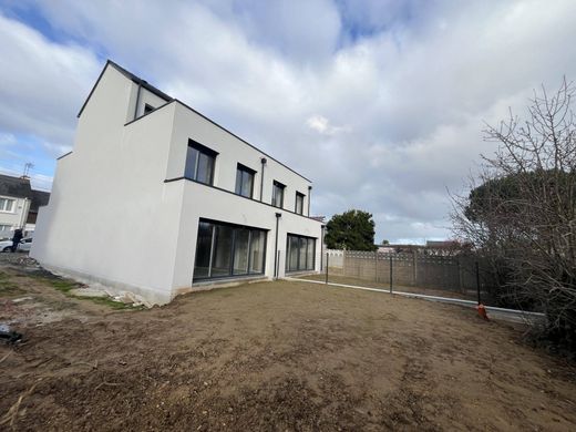 Luxus-Haus in Rennes, Ille-et-Vilaine