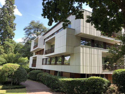 Apartment / Etagenwohnung in Louveciennes, Yvelines