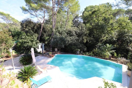 Luxury home in Mougins, Alpes-Maritimes