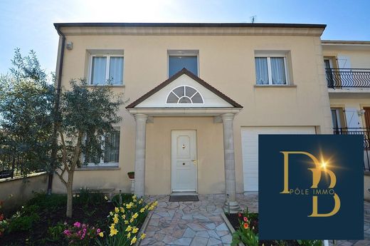 Maison de luxe à Le Blanc-Mesnil, Seine-Saint-Denis