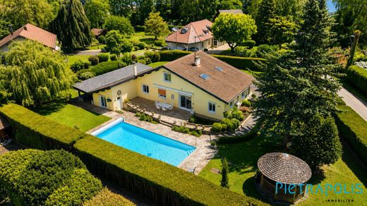 Luxury home in Saint-Genis-Pouilly, Ain