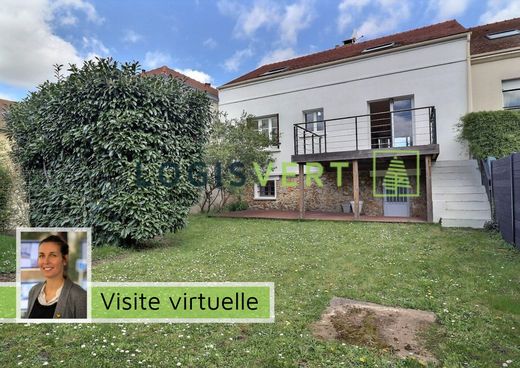 Luxe woning in Saclay, Essonne