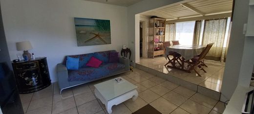 Apartment / Etagenwohnung in Punaauia, Îles du Vent