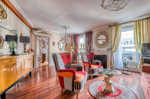Apartment in Canal Saint Martin, Château d’Eau, Porte Saint-Denis, Paris