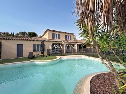 Maison de luxe à Pierrefeu-du-Var, Var