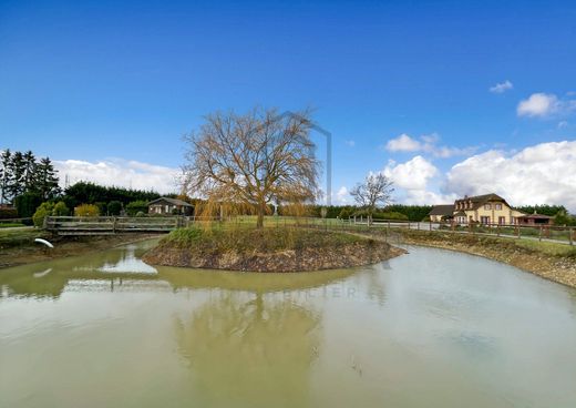 Lüks ev Rugles, Eure