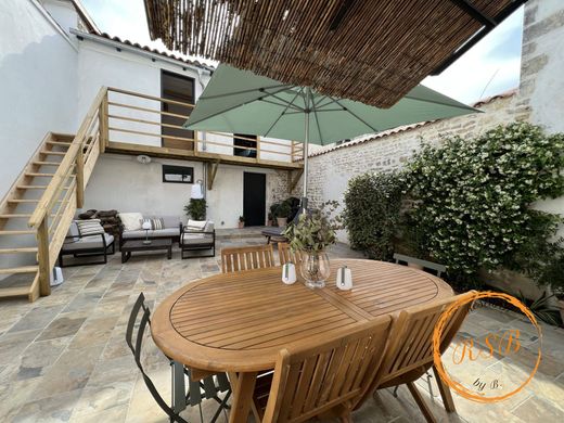 Luxus-Haus in La Flotte, Charente-Maritime