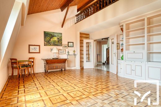 Apartment in Versailles, Yvelines