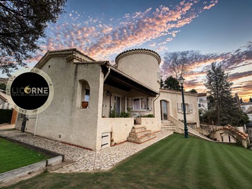 Luxe woning in Vitrolles, Bouches-du-Rhône