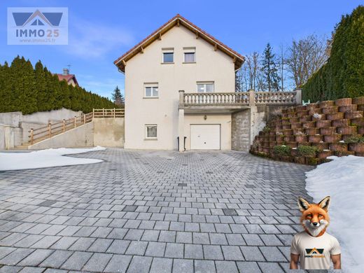 Luxury home in Villers-le-Lac, Doubs