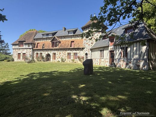 Château à Le Bec-Hellouin, Eure