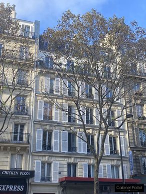 公寓楼  Montmartre, Abbesses, Grandes-Carrières, Paris