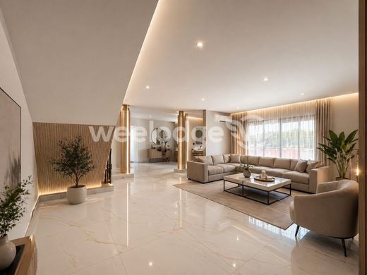 Luxury home in Boulbon, Bouches-du-Rhône