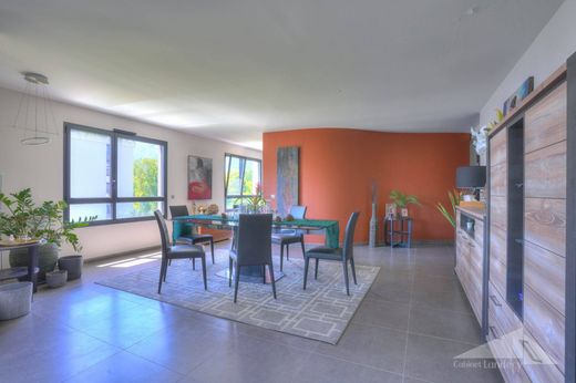Appartement à Saint-Genis-Pouilly, Ain