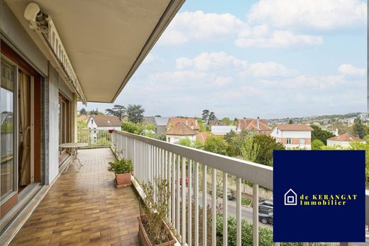 Apartment / Etagenwohnung in Sceaux, Hauts-de-Seine