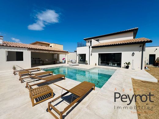 Luxus-Haus in Baho, Pyrénées-Orientales