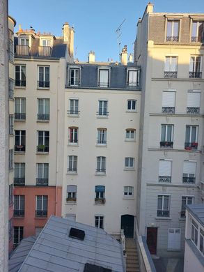 モンソー、クールセル、テルヌ, Parisのアパートメント