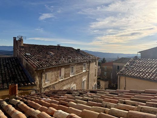Luxury home in Saint-Saturnin-lès-Apt, Vaucluse