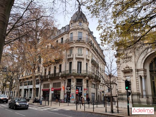 Ufficio a Nîmes, Gard