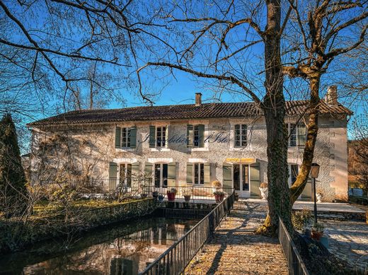 豪宅  Saint-Paul-Lizonne, Dordogne