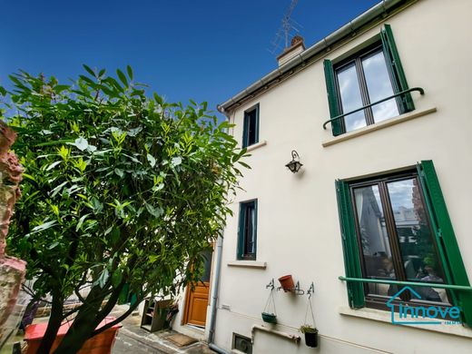 Casa de lujo en Montrouge, Altos de Sena
