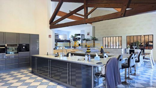 Luxury home in Arveyres, Gironde