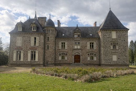 Château à Saint-Jean-Ligoure, Haute-Vienne