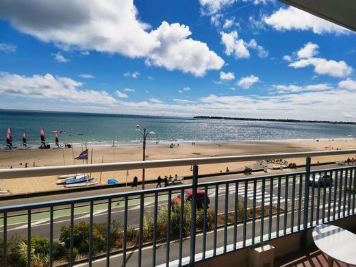 Apartment / Etagenwohnung in La Baule, Loire-Atlantique