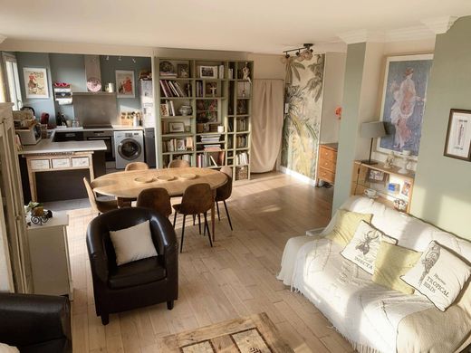 Apartment / Etagenwohnung in Versailles, Yvelines