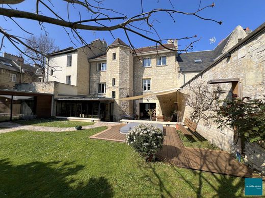 Luxury home in Caen, Calvados