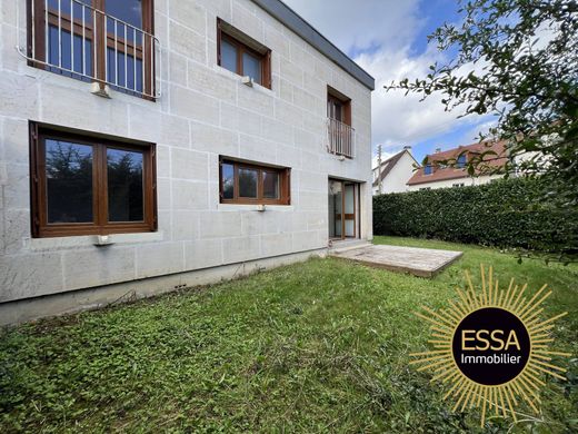 Luxus-Haus in Le Chesnay, Yvelines