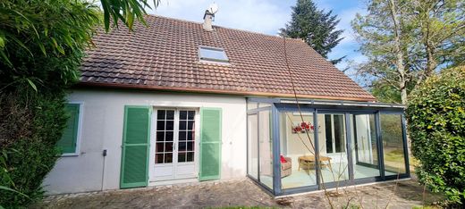 Luxe woning in Bois-le-Roi, Seine-et-Marne