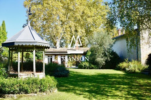 Luxus-Haus in Blanquefort, Gironde