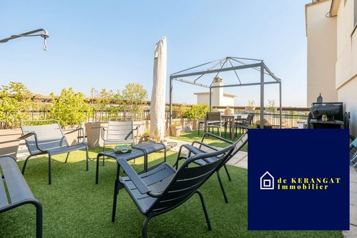 Apartment / Etagenwohnung in Sceaux, Hauts-de-Seine