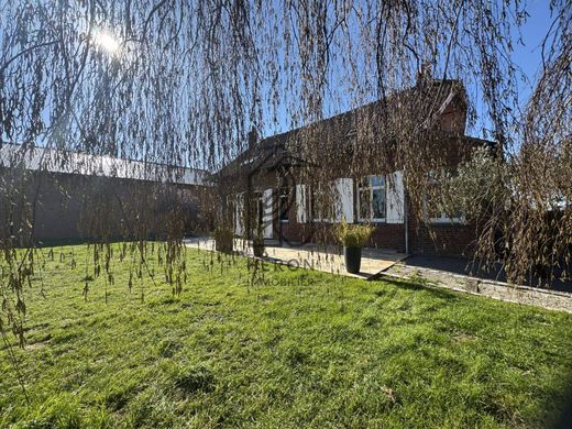 Luxury home in Radinghem-en-Weppes, North