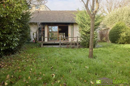 Luxury home in Fontenay-aux-Roses, Hauts-de-Seine