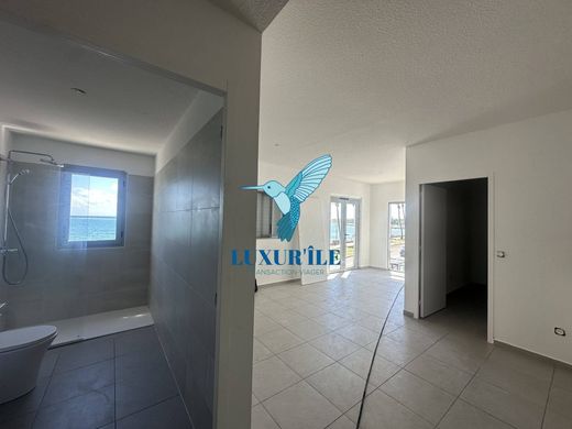 Sainte-Anne, Guadeloupeのアパートメント