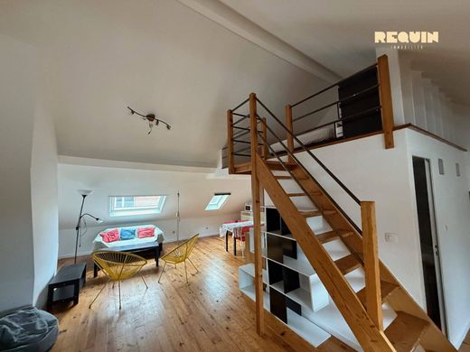 公寓楼  里尔, North