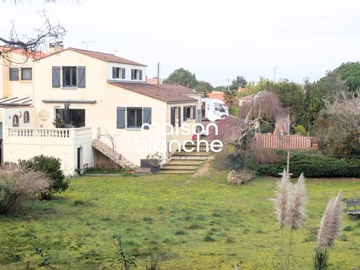 Luxury home in Longeville-sur-Mer, Vendée