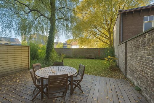 Apartment / Etagenwohnung in La Madeleine, Nord