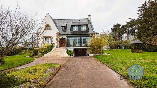 Luxury home in Plestin-les-Grèves, Côtes-d'Armor