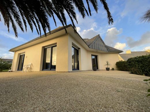 Luxus-Haus in Saint-Pol-de-Léon, Finistère