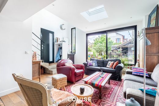 Luxury home in Chaville, Hauts-de-Seine