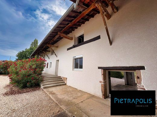 Casa de lujo en Pont-de-Veyle, Ain