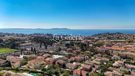 Casa di lusso a Carqueiranne, Var