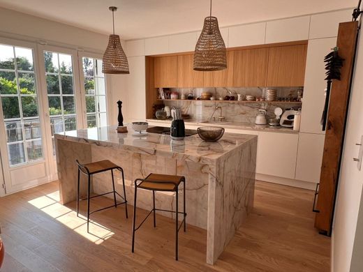 Maison de luxe à Saint-Cyr-sur-Loire, Indre-et-Loire