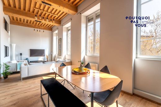 Apartment / Etagenwohnung in Lyon, Rhône