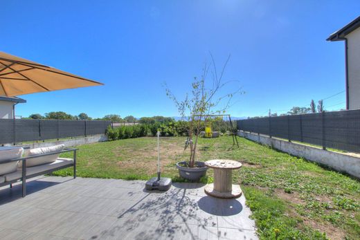 Luksusowy dom w Péron, Ain